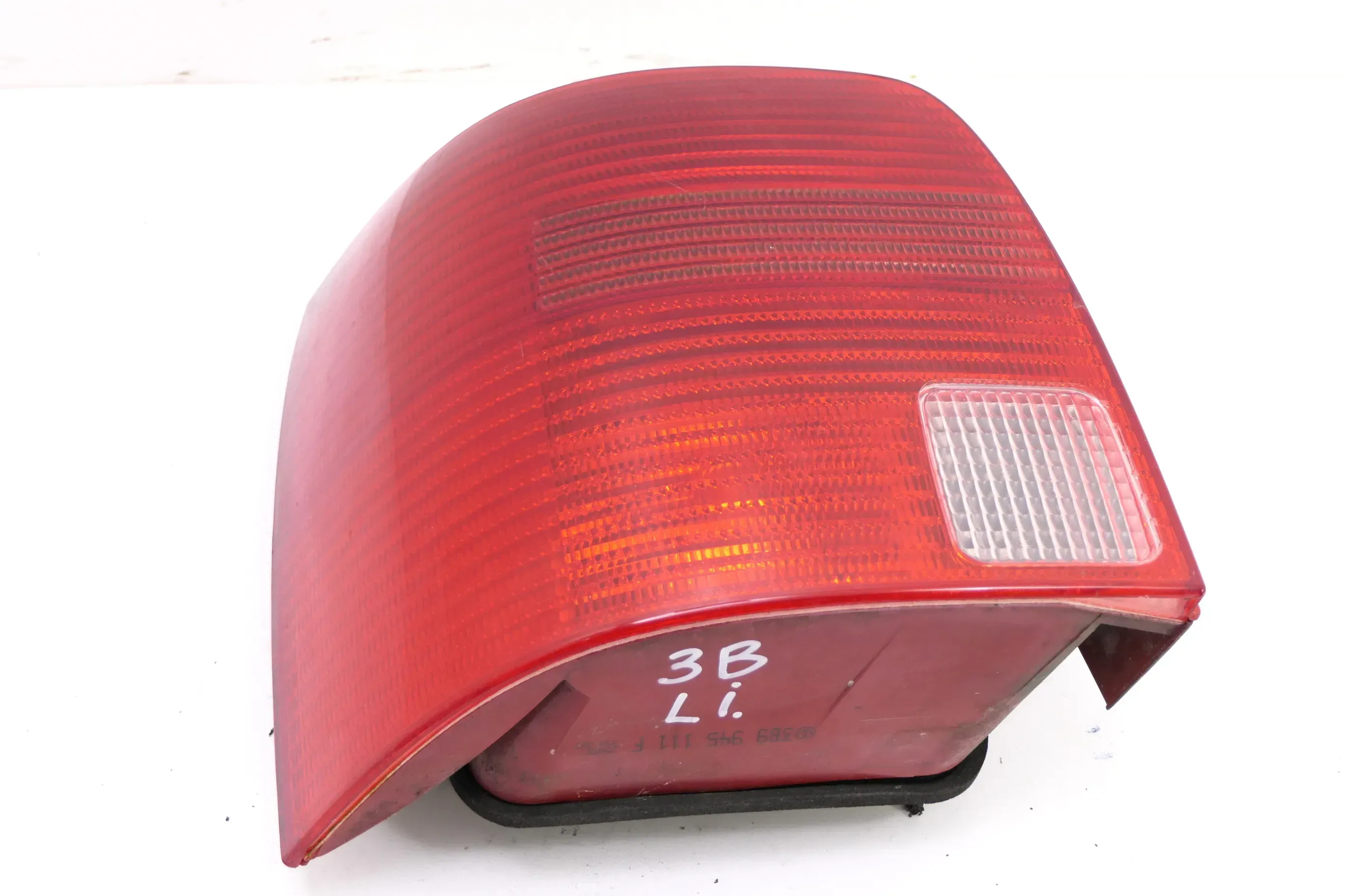 Passat 3B5 Kombi Variant Rücklicht Rückleuchte original hinten links 3B9945111F - Bild 1