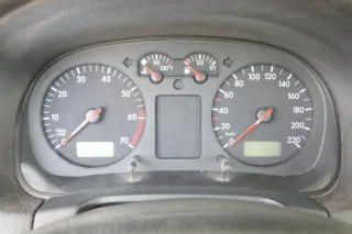 VW Golf 4 Tacho Tachometer Kombiinstrument 1J0919881 1,4 1.4 16V 75PS 132.000km - Bild 1