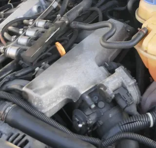 VW Passat 3B Ansaugbrücke Ansaugkrümmer 1,8T 110kw 150PS AEB 06B133223C - Bild 1