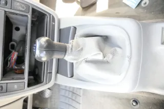 VW Passat 3B Mitteltunnel für Aschenbecher Verkleidung um Schaltknauf graau - Bild 1
