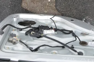 VW Passat 3B 3BG Kombi Variant Tür hinten links silber LA7W mit Anbauteilen - Bild 2