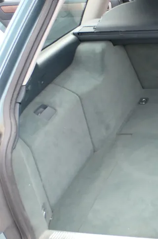 Audi A6 4B Abdeckung Verkleidung Kofferraum hinten links Seite lagos grün - Bild 1