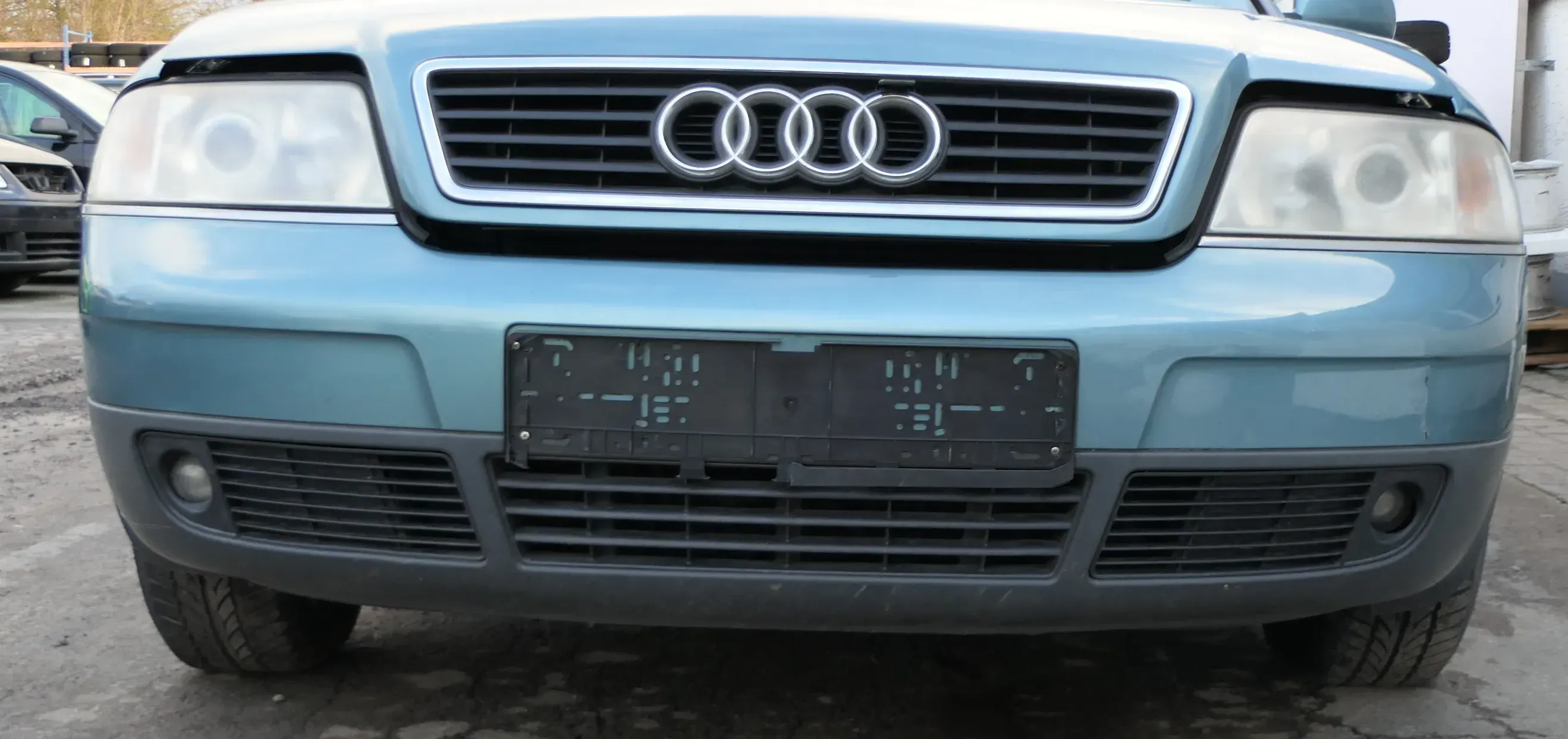 Audi A6 4B Frontstoßstange Stoßstange vorn vorne Stoßfänger grün blau LX6V jaspi - Bild 1