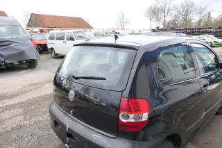 VW Fox 5Z Heckklappe Kofferraumklappe Klappe hinten + Scheibe schwarz L041 - Bild 3