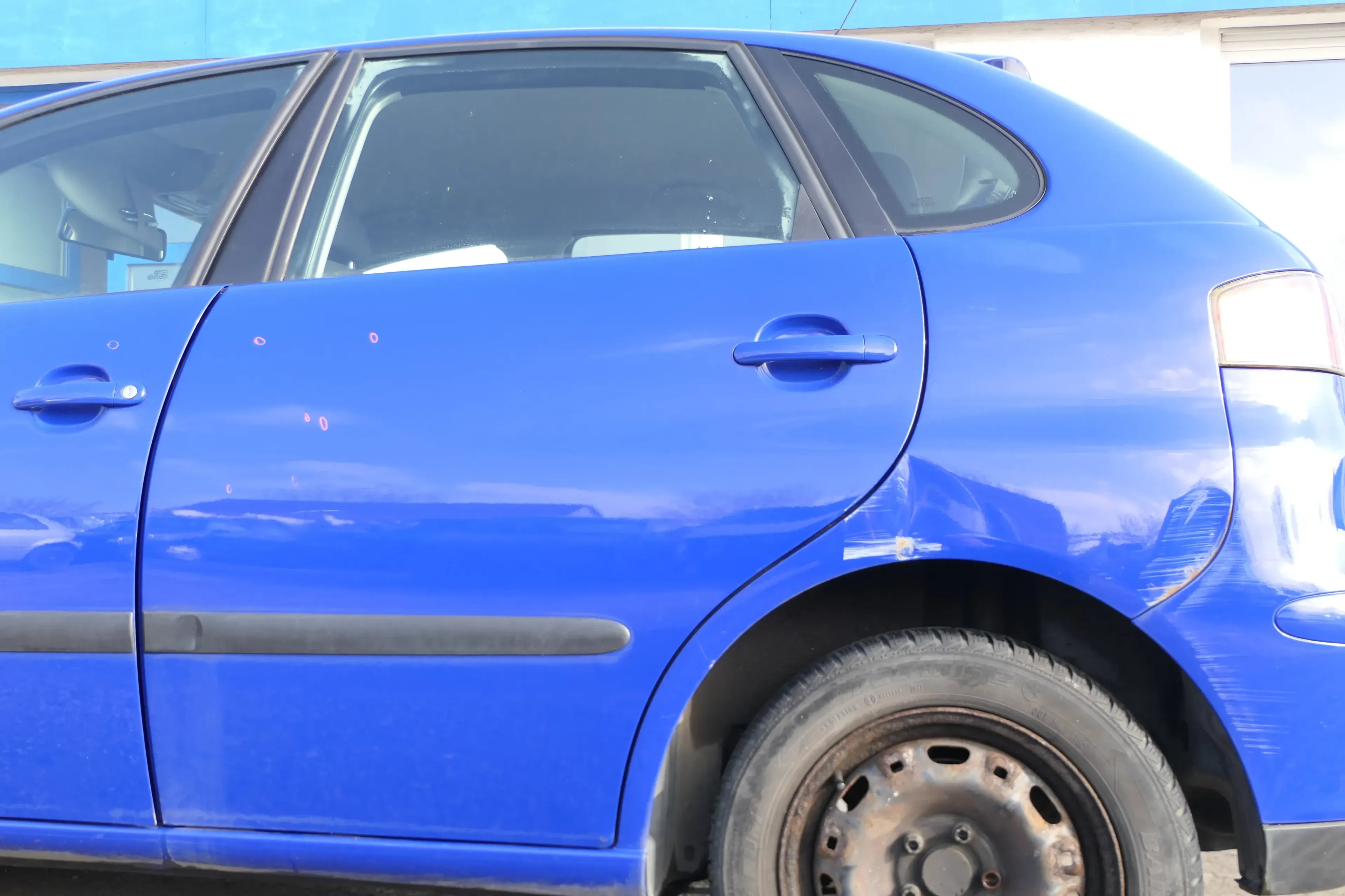 Seat Ibiza 6L Tür 4/5-Türer hinten links blau LS5G - ohne Anbauteile - Bild 1