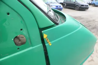 VW T4 kurze Version Kotflügel vorne rechts grün Polizei - Bild 5