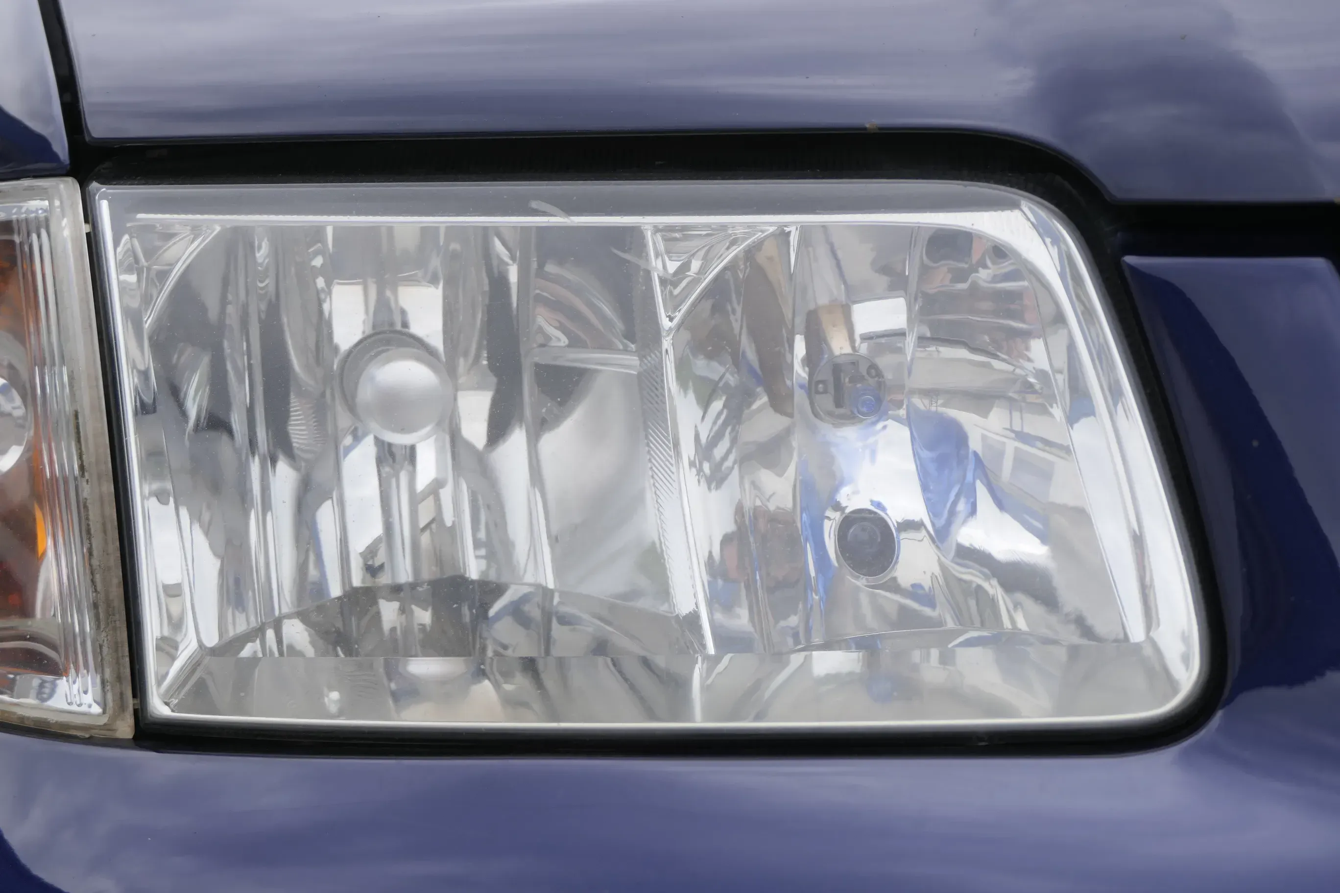 VW Polo 6N2 Scheinwerfer vorne rechts Beifahrerseite 6N1941017AA - Bild 1