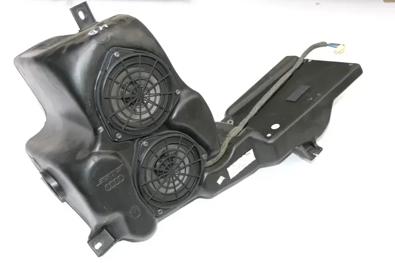 Audi A6 4B Limousine Subwoofer 4B5035382A Lautsprecher Bassbox Bose Box hinten - Bild 1