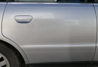 Audi A4 B5 Tür nur Türblatt hinten rechts silber LY7W - Facelift - Bild 1