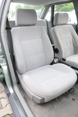 Audi 80 Sitz Fahrersitz vorne links +rechts Beifahrersitz - Bild 6