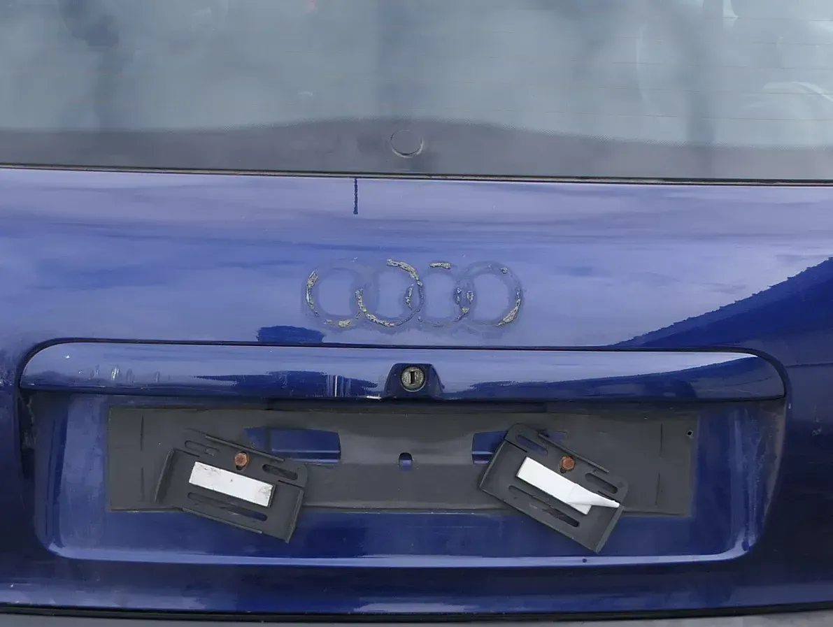 A3 8L A4 Avant Griff Heckklappe Heckklappengriff bis caBj1999 blau LZ5K - Bild 1