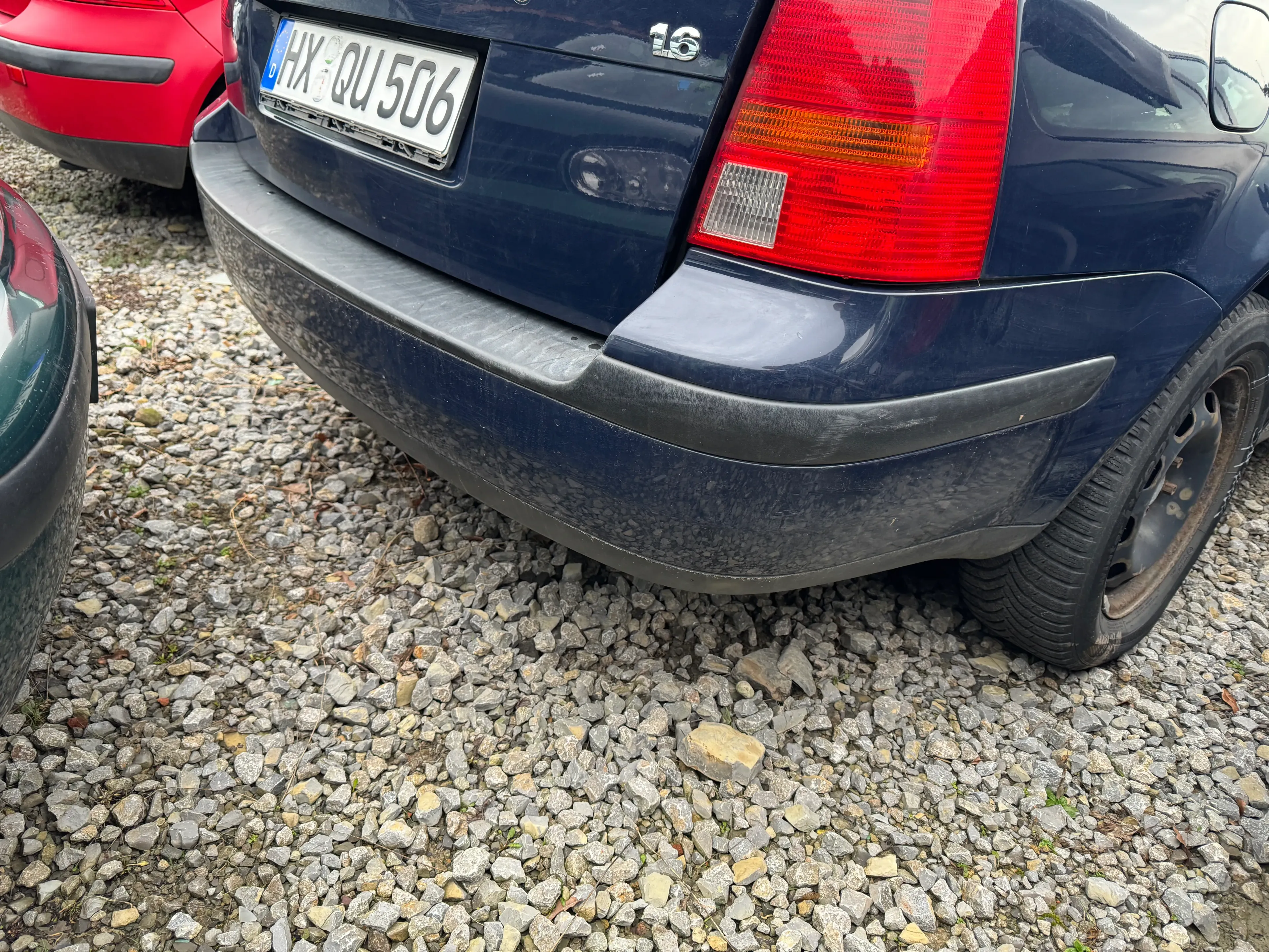 VW Golf 4 Kombi Avant Stoßstange hinten Heckstoßstange Stoßfänger blau LA5G - Bild 1
