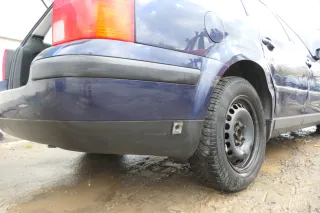 VW Passat 3B 3B5 Kombi Stoßstange hinten Heckstoßstange Stoßfänger blau LN5Y - Bild 2