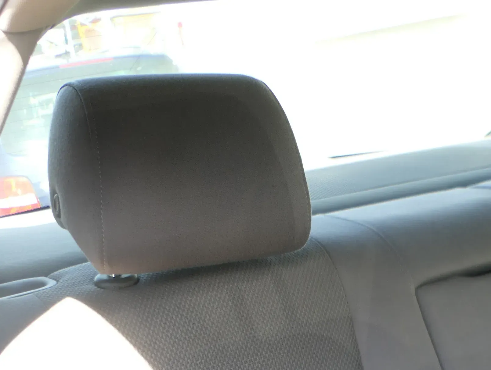 Audi A4 B6 8E Kopfstütze hinten rechts swing dunkelgrau 8E0885974G 61L - Bild 1