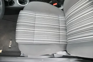 VW Fox Sitz Fahrersitz vorne links OHNEAirbag höhenverstellbar - Bild 3