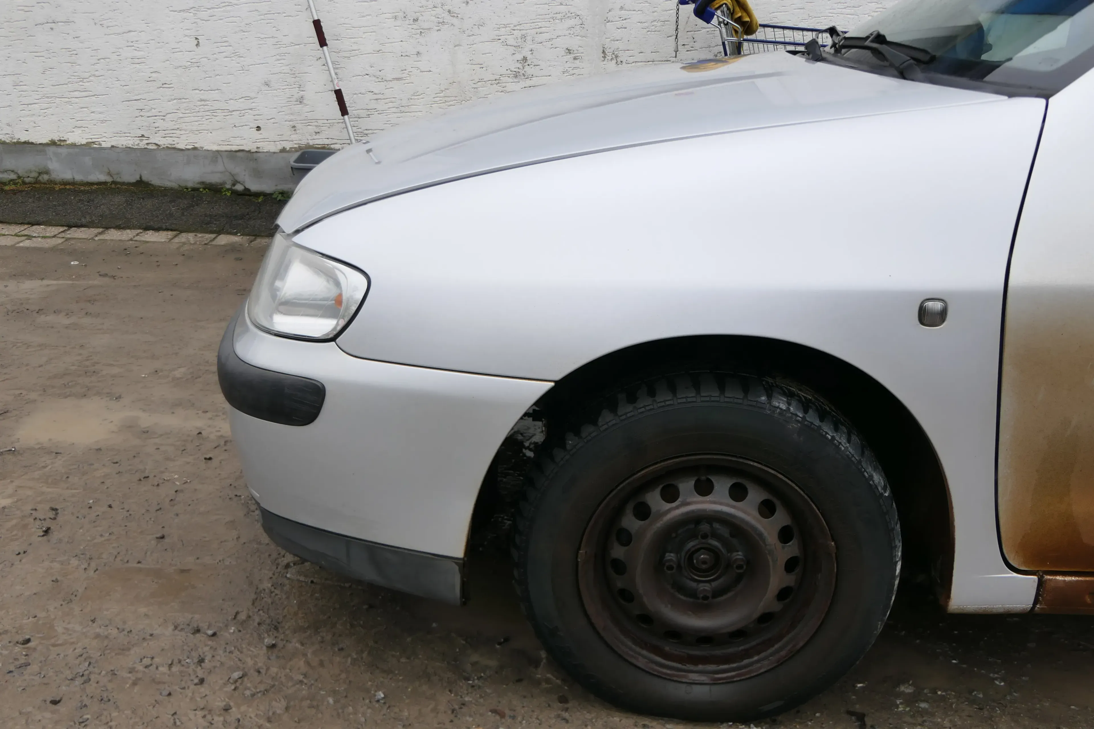 Seat Ibiza 6K Vario Kotflügel vorne links silber LS7N Facelift 1999-2002 - Bild 1