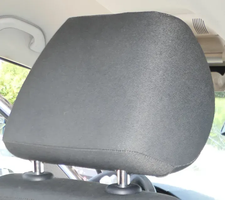 1x Skoda Fabia 5J Kopfstütze vorne rechts oder links - anthrazit - Bild 1