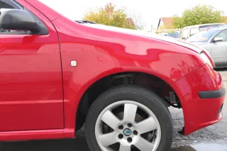 Skoda Fabia 6Y Kotflügel vorne rechts rot LF3K auch Kombi Facelift - Bild 1