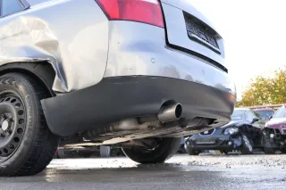 Audi A4 8E B6 Limousine Stoßstange hinten mit Spoiler grau LY7Q PDC - Bild 6