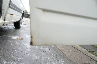 VW T4 Tür vorne links Fahrertür Caravelle Multiavan weiß R902 -ohne Anbaute - Bild 9