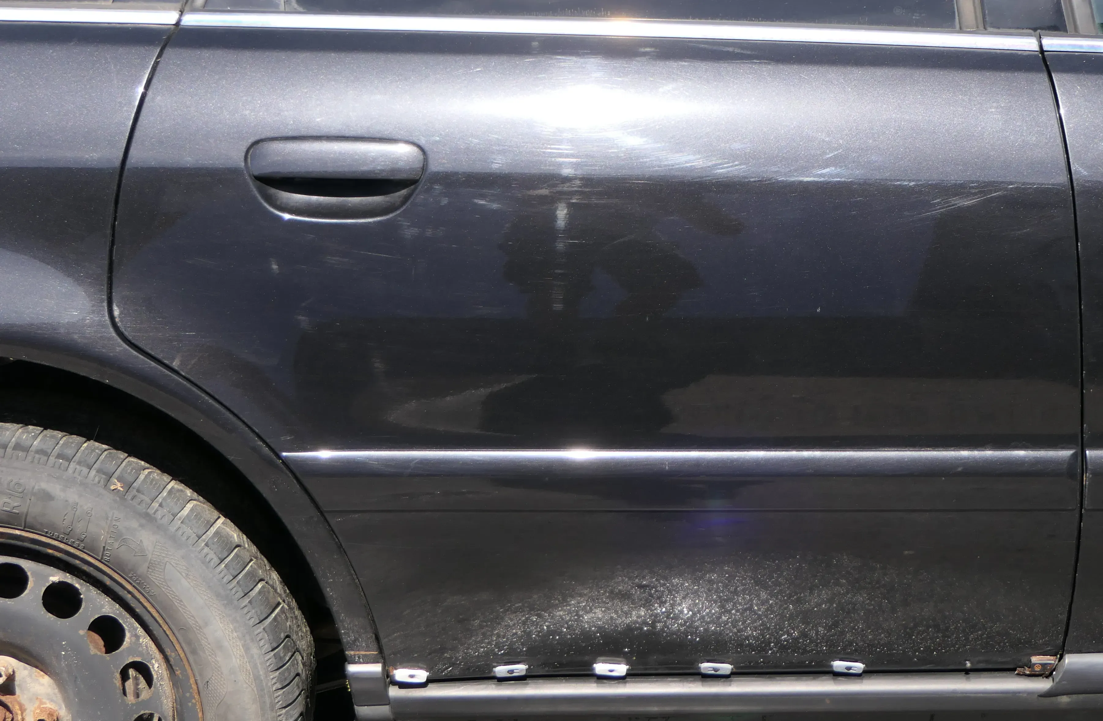 Audi A4 B5 Tür nur Türblatt hinten rechts schwarz LZ9W - Facelift - Bild 1