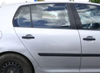 VW Golf 5 V 1K Tür nur Türblatt hinten rechts 4/5-Türer grau silber LA7W reflex - Bild 1