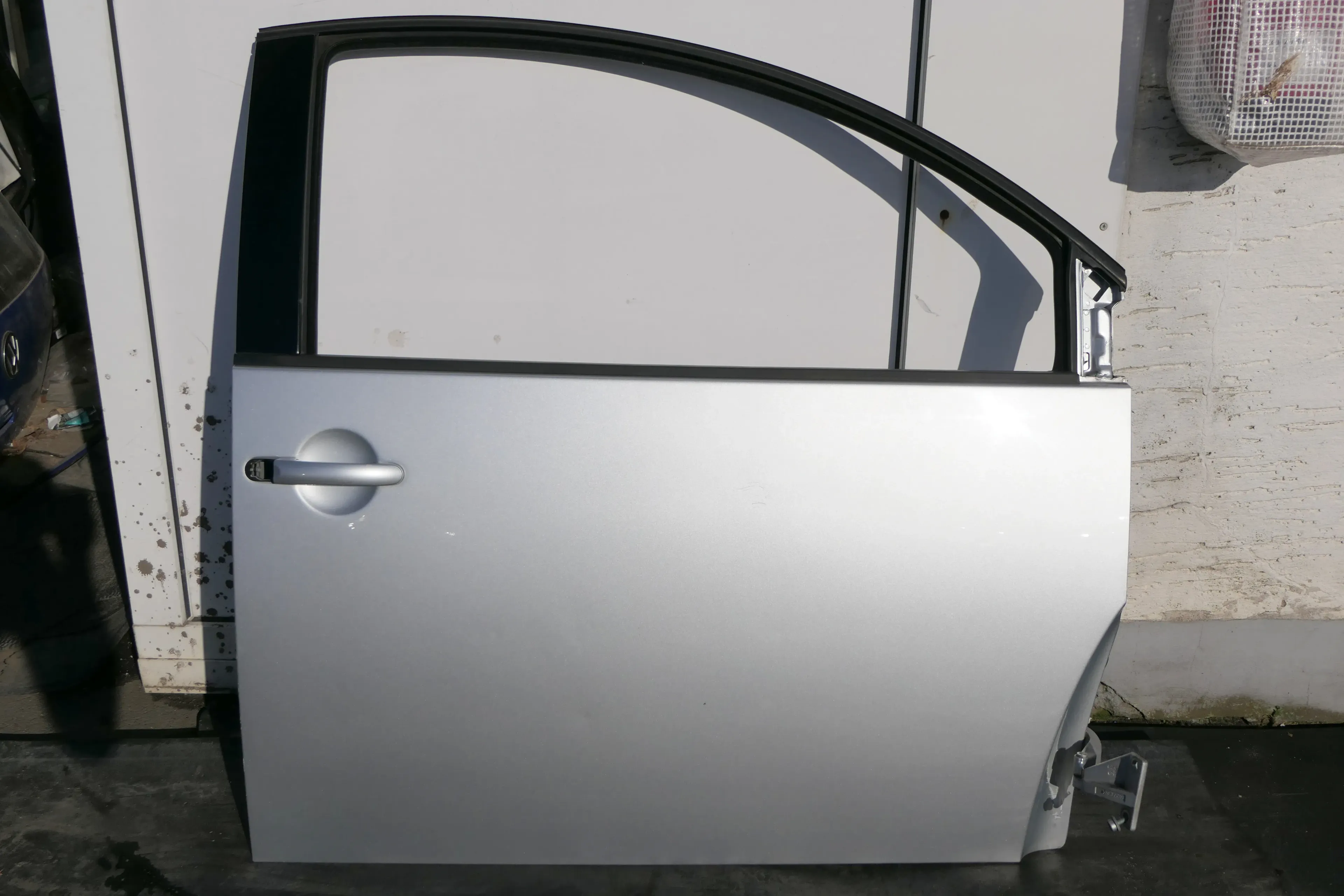 VW New Beetle 1C 9C Tür vorne rechts Beifahrertür silber LA7W - OHNE Anbauteile - Bild 1