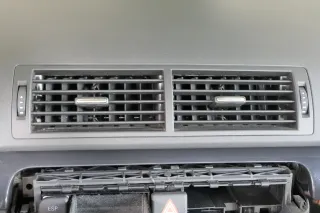 Audi A4 8E B6 B7 Lüftungsdüse Düse Lüftung Mitte 8E0820951H Lüftungsgitter - Bild 2