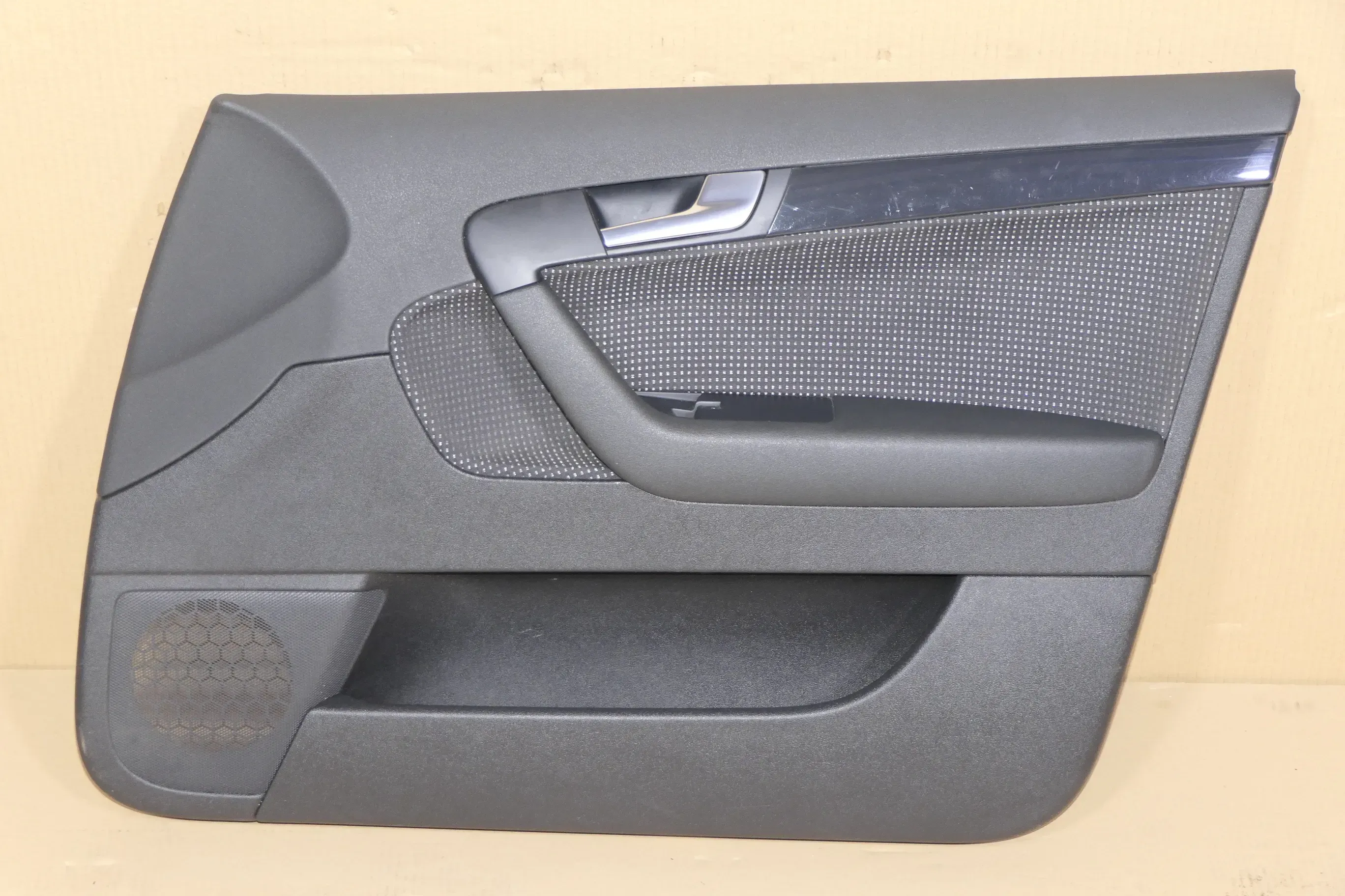 1xAudi A3 8P Türverkleidung Verkleidung Tür vorn vorne rechts schwarz 4/5-Türer - Bild 1