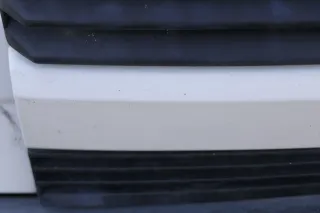 VW T4 kurze Version Grill Kühlergrill VW Zeichen Logo weiß 701853653 - Bild 3
