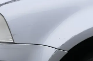VW Passat 3BG 3B6 Kotflügel vorne links silber LA7W (Blinkerloch) - ROST - Bild 5