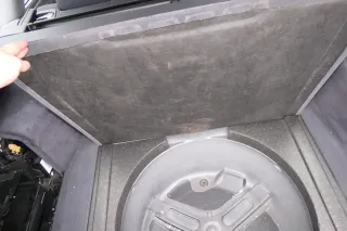 Audi A6 4B Limousine Verkleidung Teppich Kofferraum Kofferraumteppich - Bild 2