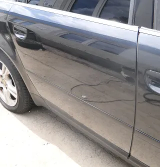 Audi A6 4B C5 Tür Türblatt hinten rechts schwarz LN4J - Bild 2