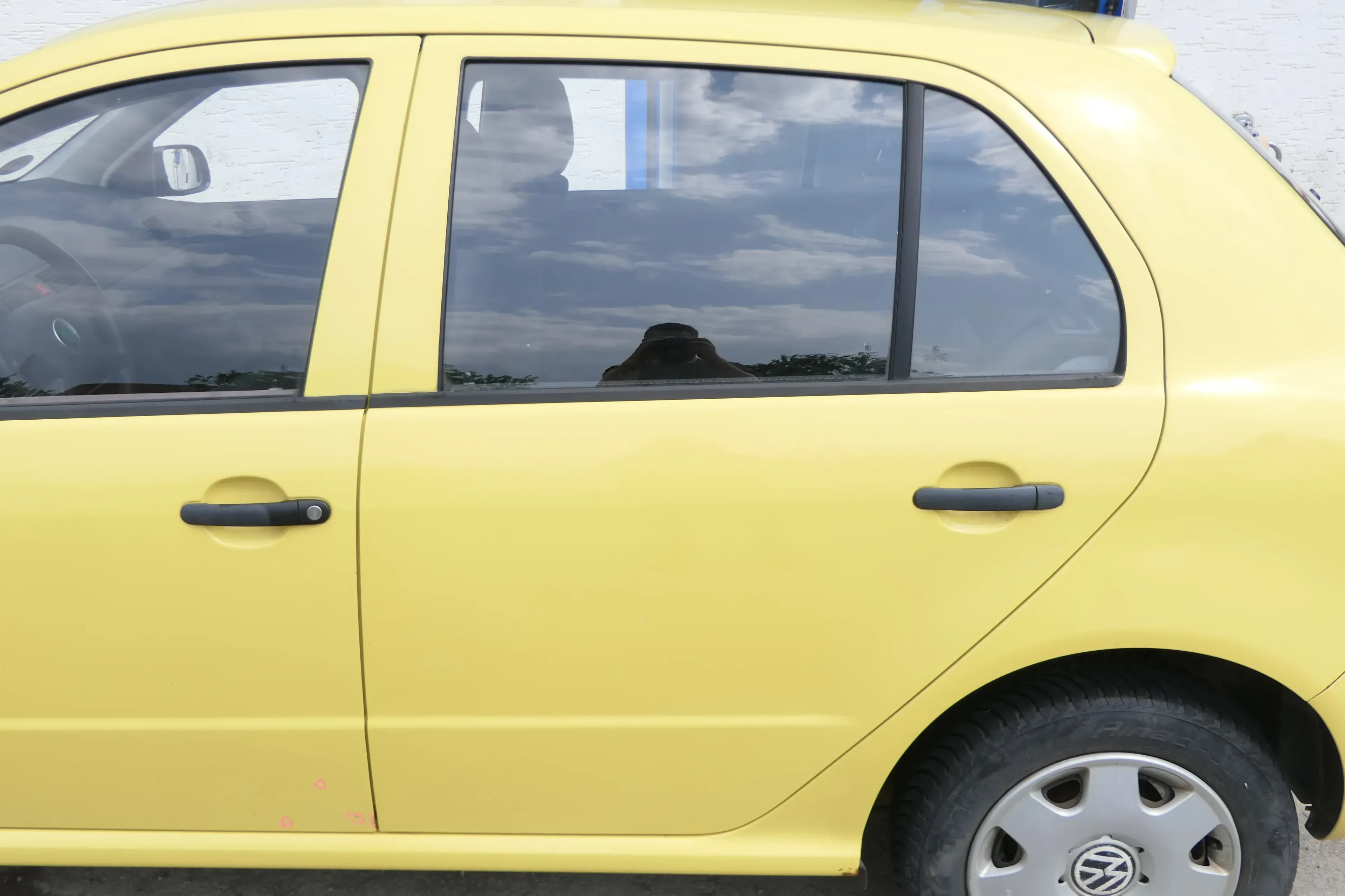 Skoda Fabia 6Y Limousine Schrägheck Tür hinten links gelb LF1R - Bild 1