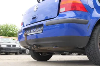 VW Golf 4 Limousine Stoßstange hinten Heckstoßstange Stoßfänger blau LW5Z - Bild 4