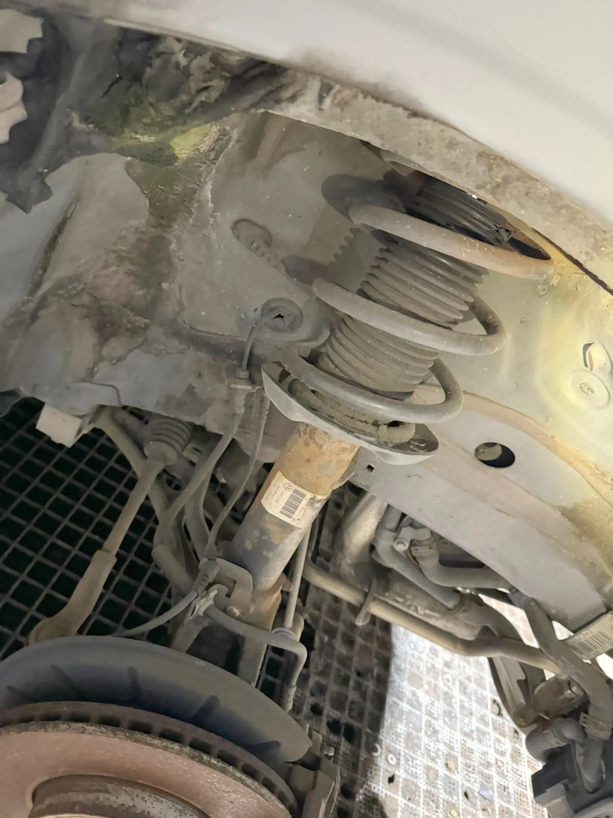 1x VW Eos Golf 5 V Touran Stoßdämpfer Federbein Feder 1K0411105GJ vorne Sport - Bild 1