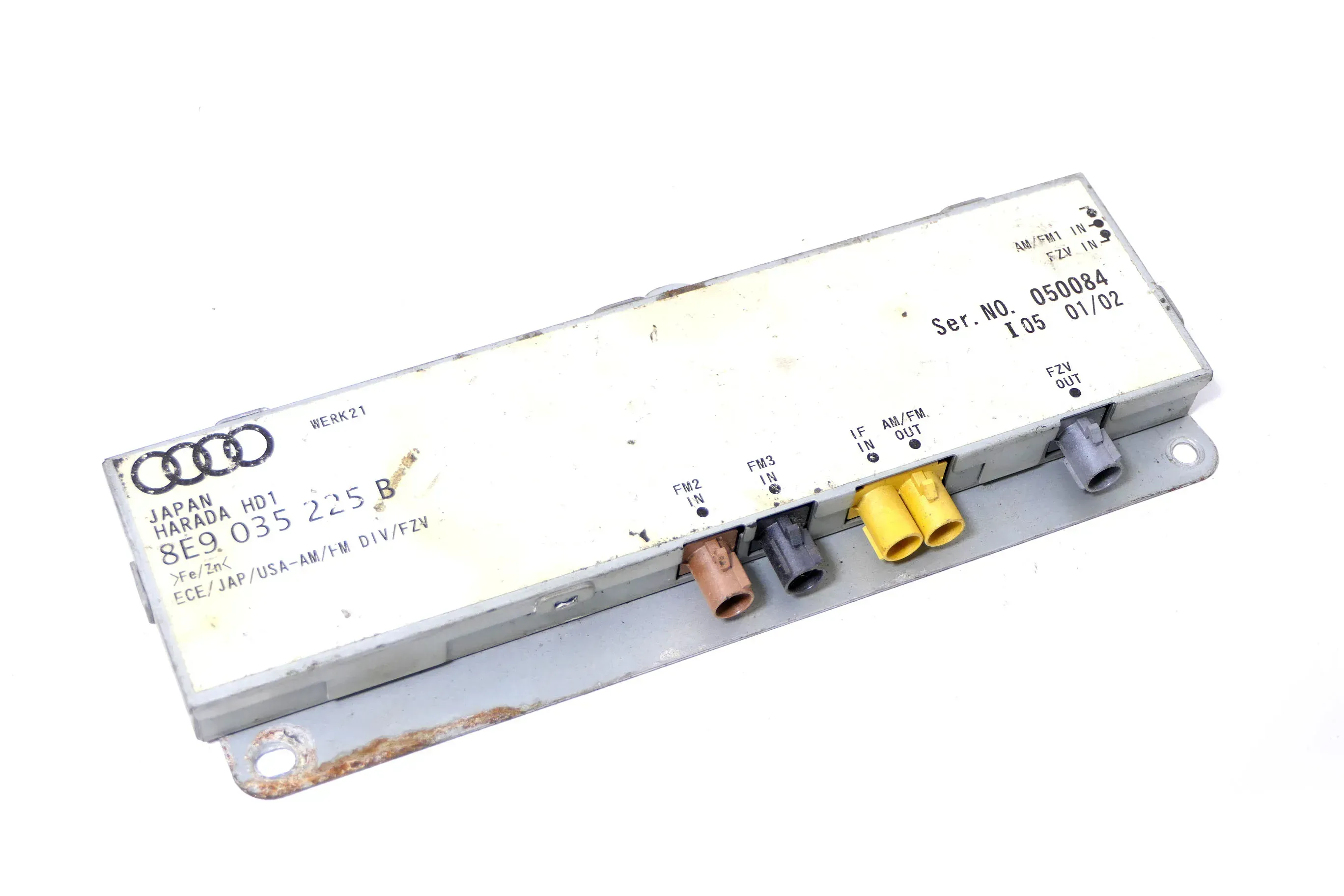 Audi A4 8E B6 Avant Antenne 8E9035225B original Verstärker Antennenverstärker - Bild 1