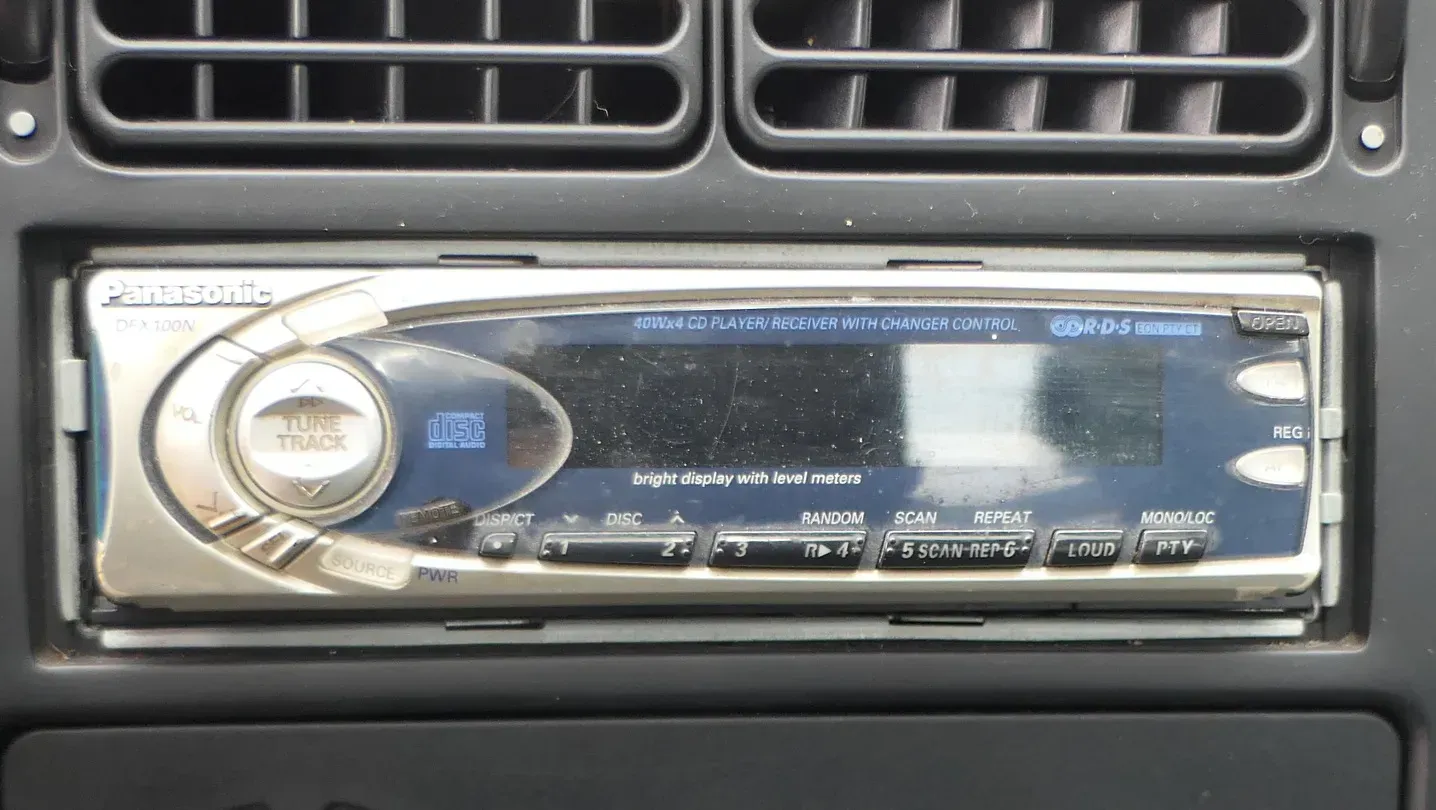VW Golf 4 Bora Radio CD Player Panasonic DFX 100N 40Wx4 Receiver Changer RDS - Bild 1