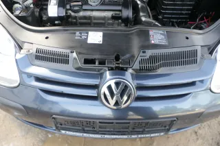 VW Golf 5 Grill Kühlergrill VW Zeichen Logo grau blau LC5F  Emblem VW - MÄNGEL!! - Bild 3