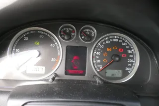 Passat 3BG Tacho Tachometer Kombiinstrument 3B0920849A Diesel BDG BAU 180.000km - Bild 1
