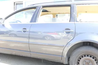 VW Passat 3B 3BG 3B6 Kombi Variant Tür hinten links grau LC7V - Bild 1