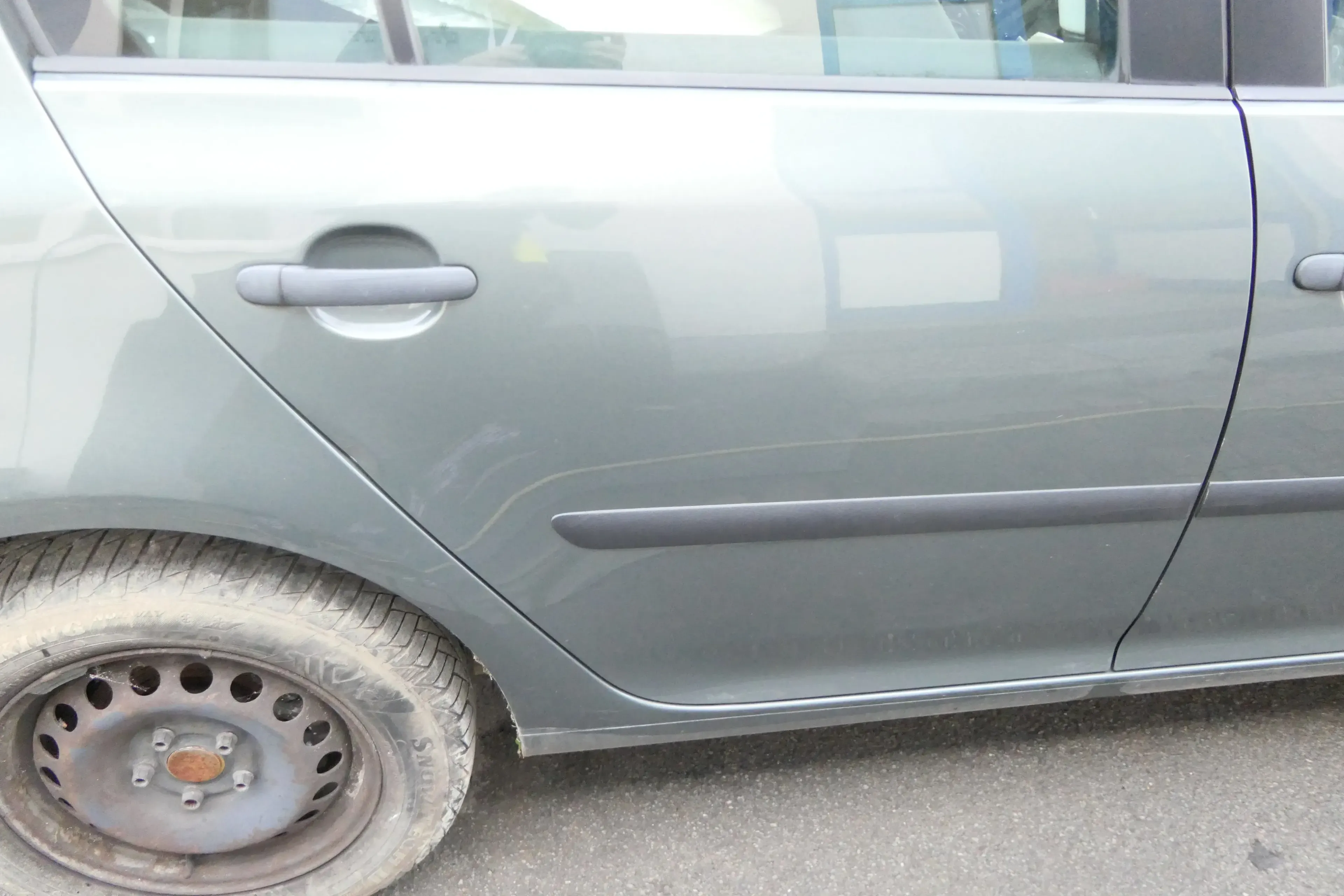 VW Golf 5 V 1K Tür nur Türblatt hinten rechts 4/5-Türer grau blau LA6Q sagagreen - Bild 1