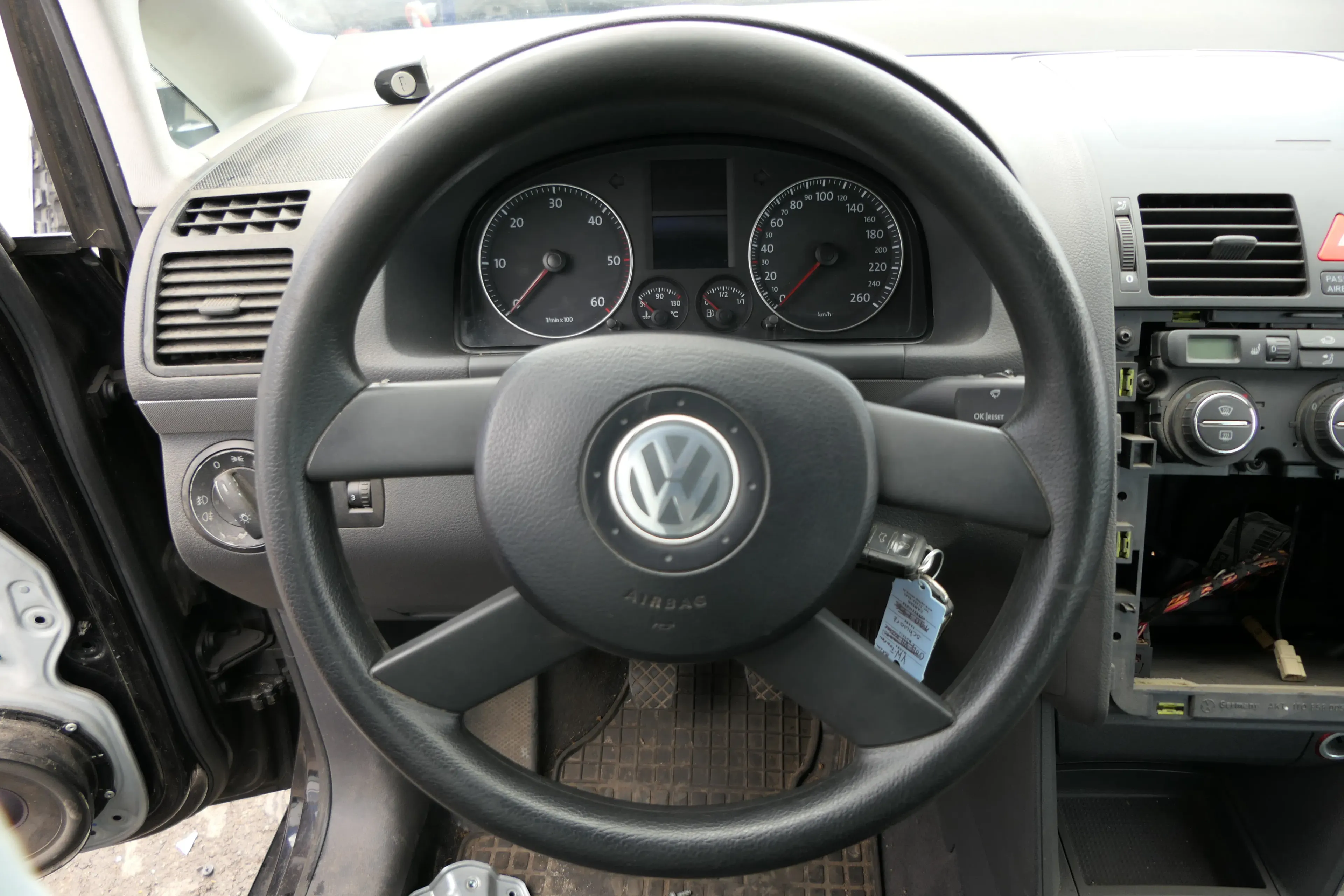 VW Polo 9N 9N3 Touran Fox Lenkrad 4-Speichen 1T0419091C für Airbag - Bild 1