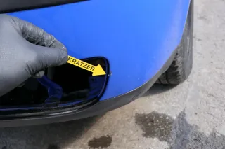 VW Polo 9N Stoßstange Frontstoßstange vorne blau LA5F - Bild 2