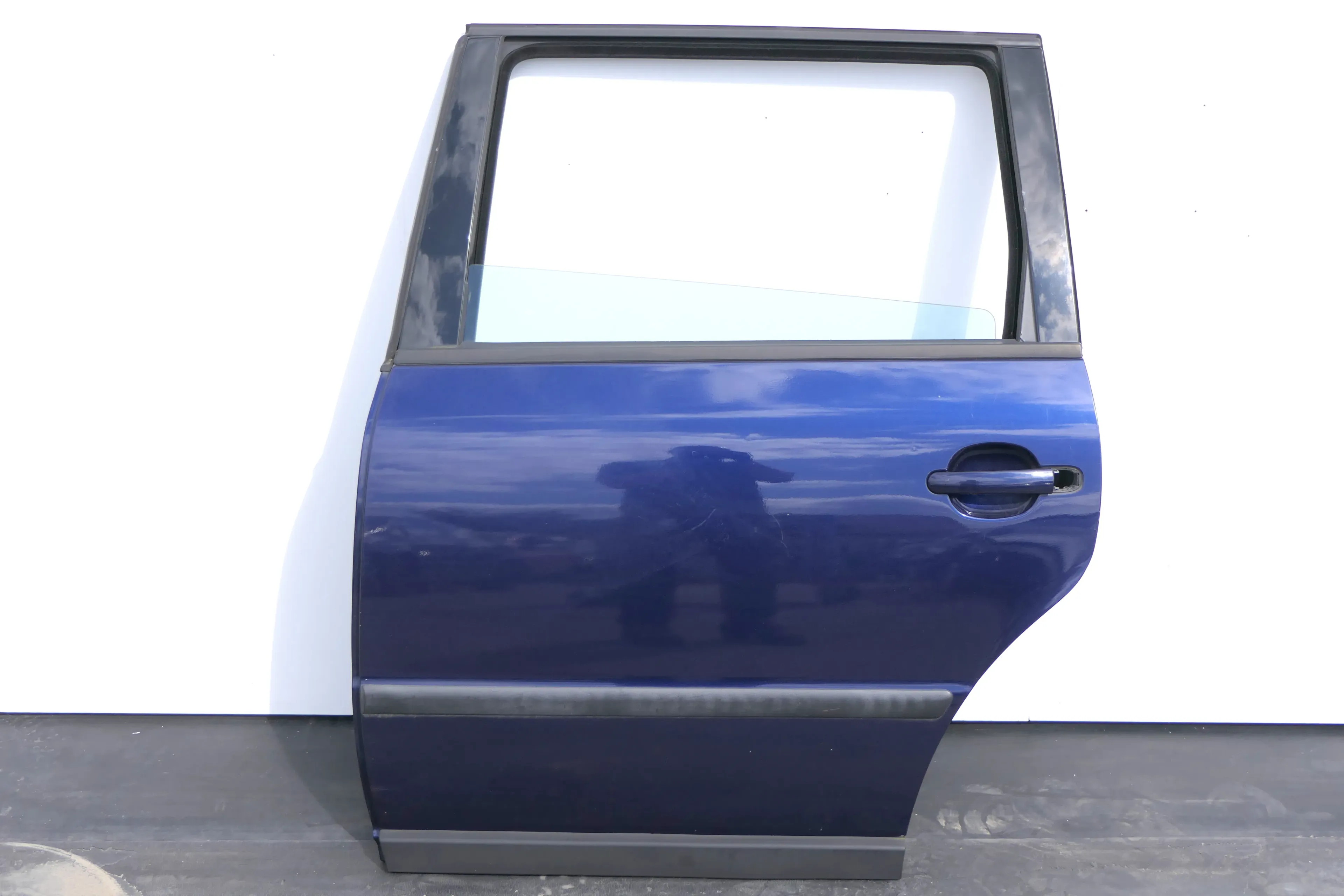 VW Passat 3B 3BG Kombi Variant Tür hinten links blau LB5N indigoblau + Scheibe - Bild 1