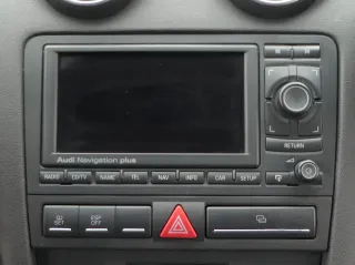 Audi A3 8P Radio Original Audi Navi Navigation Plus 8P0035192 +Code RNS-E S-line - Bild 1