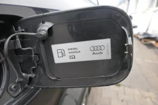 Audi A4 8E B6 Tankdeckel Tankklappe Tank Deckel Klappe schwarz LZ9W - Bild 2