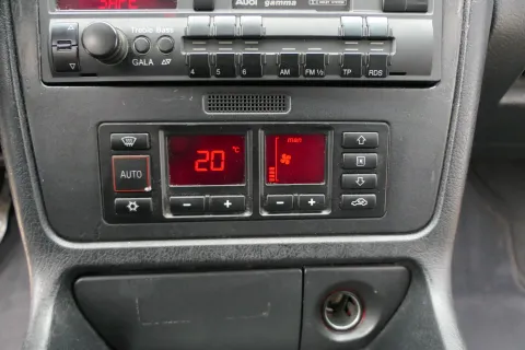 Audi A3 8L Steuergerät Klimaanlage Klimabedienteil 8L0820043B Climatronic A4 B5