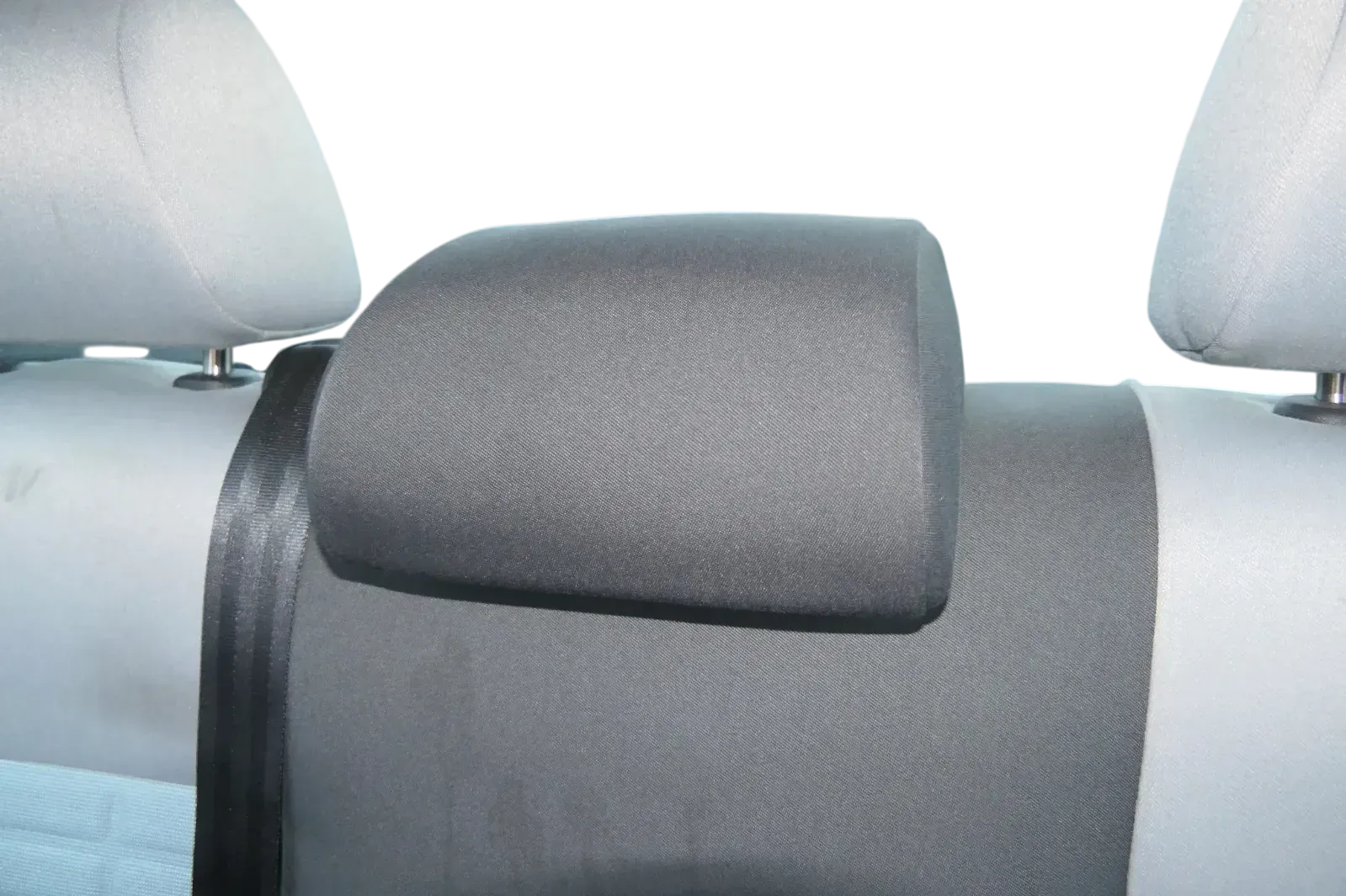 VW Polo 9N 9N3 Kopfstütze hinten mitte mittig anthrazit dunkelgrau - Bild 1