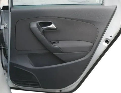VW Polo 6R 1x Türverkleidung Verkleidung Tür 4/5-Türer hinten rechts schwarz